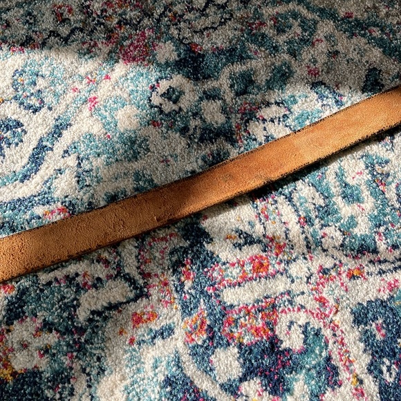 SOLD Vintage brown tooled leather brown belt with brass buckle size 31-36 - Picture 10 of 10